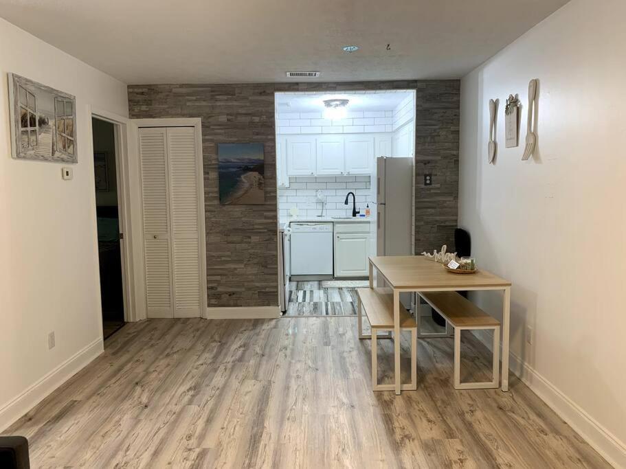 Fullyrenovated 1 Min Walk2 Beach.5min To Peir Park Apartamento *