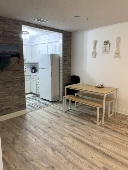 Fullyrenovated 1 Min Walk2 Beach.5min To Peir Park